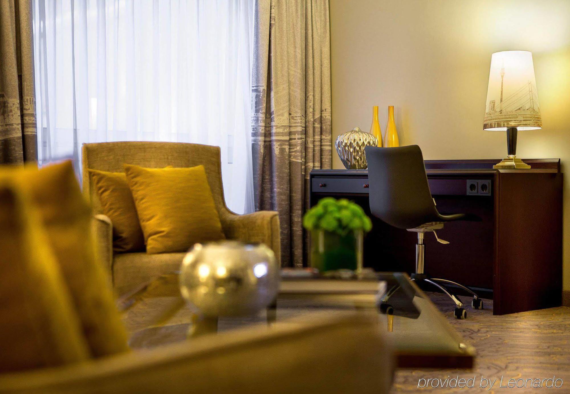 Renaissance Duesseldorf Hotel Extérieur photo