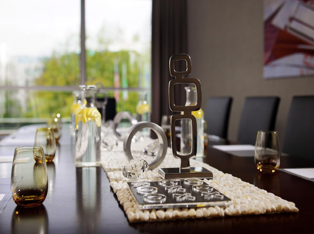 Renaissance Duesseldorf Hotel Extérieur photo