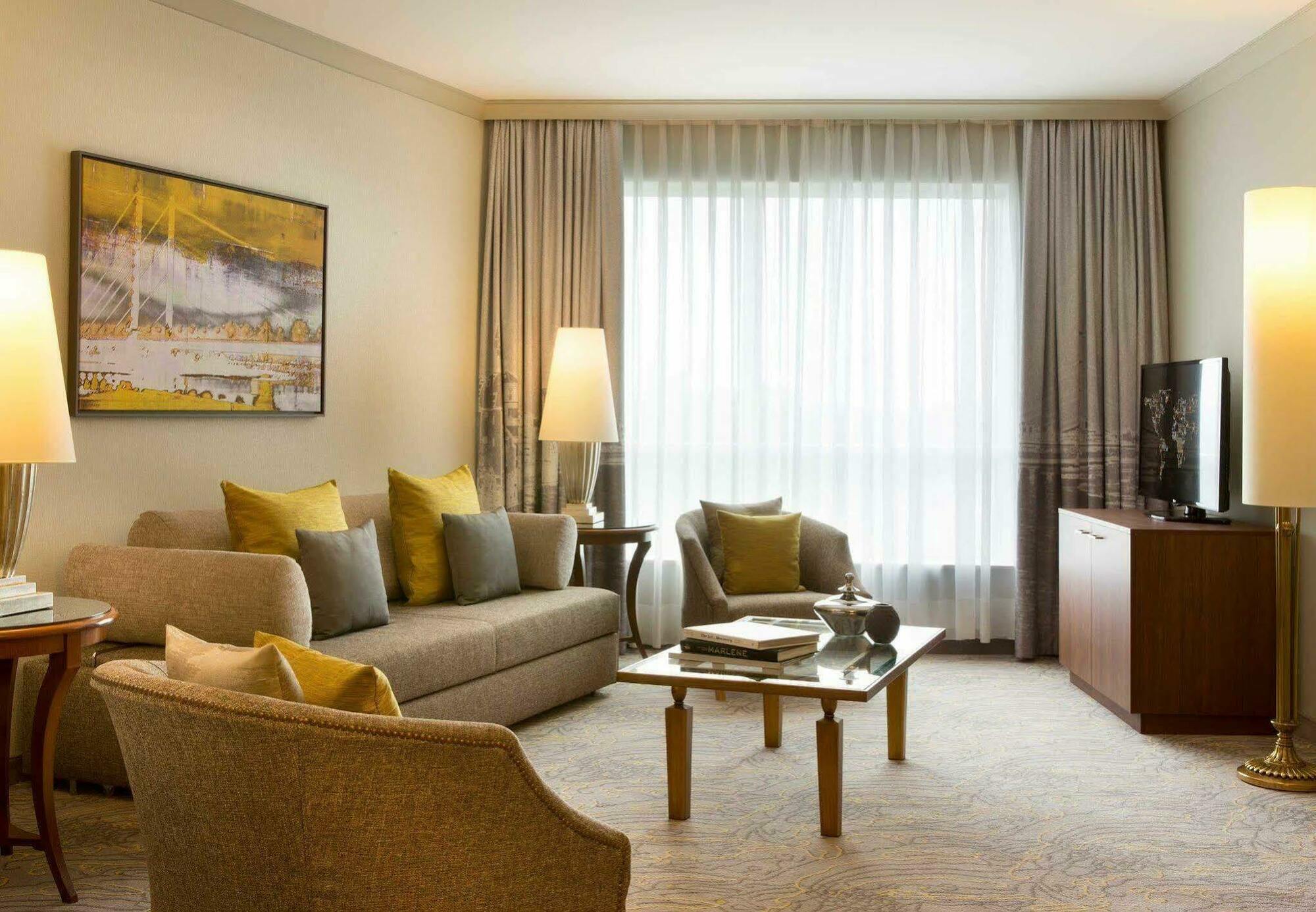 Renaissance Duesseldorf Hotel Extérieur photo